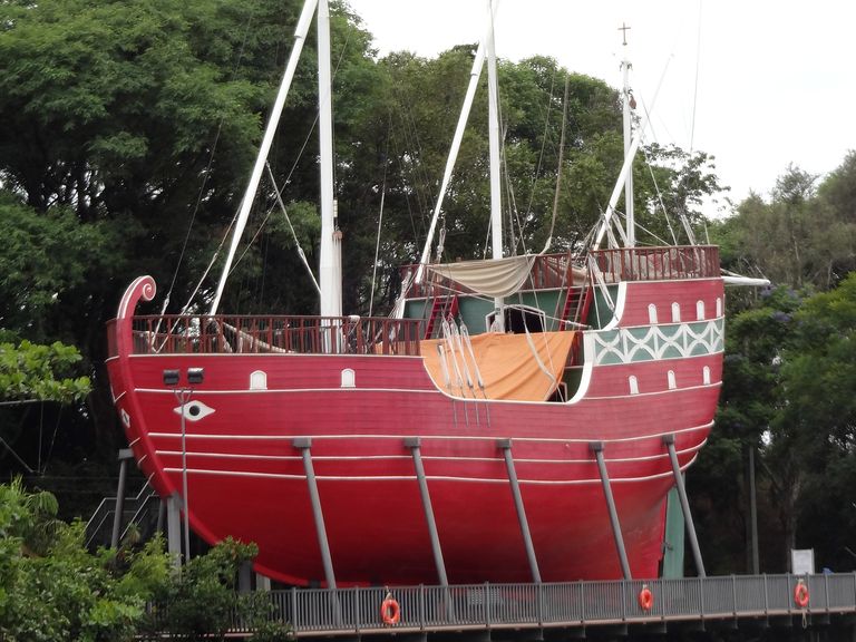 Caravela Anunciação no Parque Portugal, Lagoa do Taquaral, em Campinas